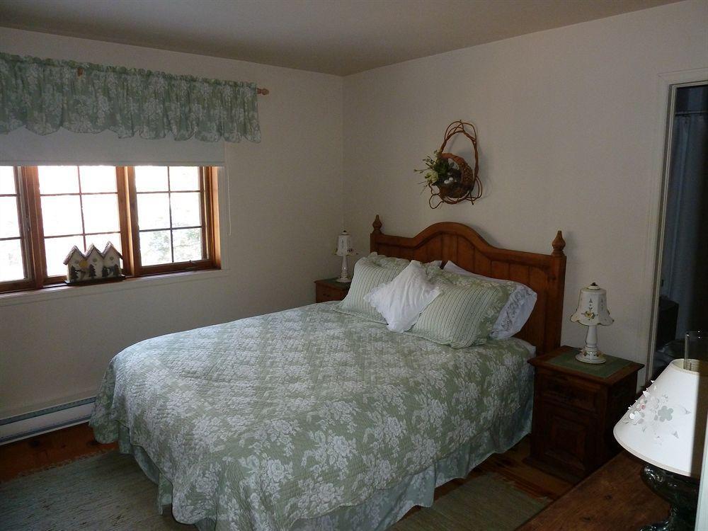 La Chaumiere De L'Anse Bed and Breakfast Mont-Tremblant Eksteriør billede